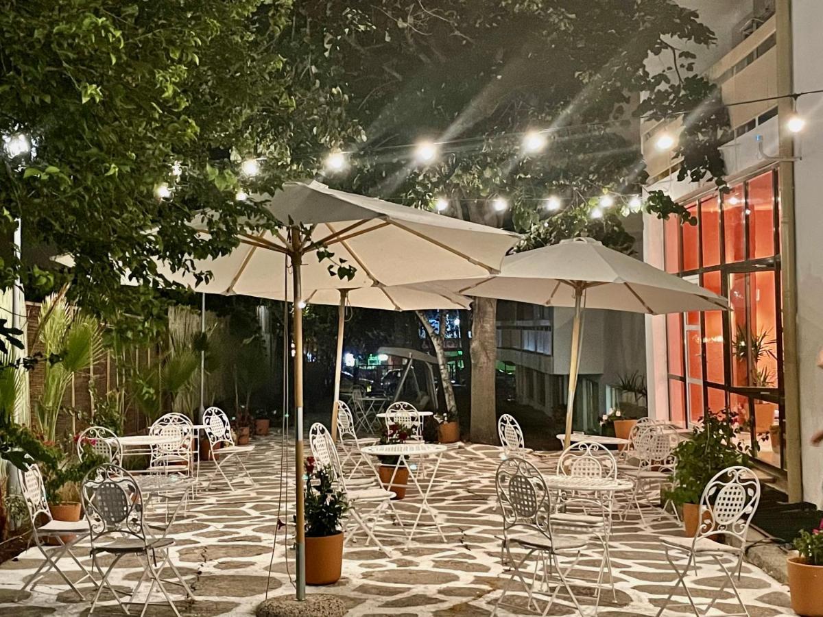 Amadina Garden Hotel Lozenets Buitenkant foto