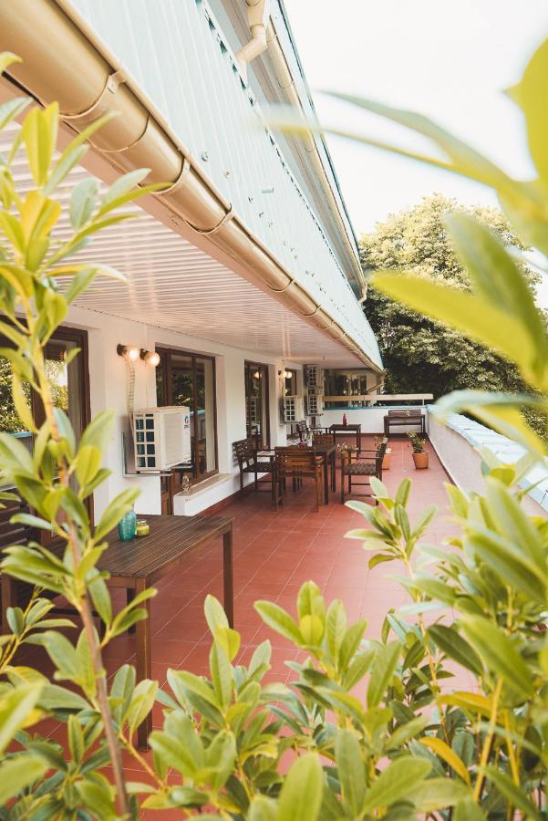 Amadina Garden Hotel Lozenets Buitenkant foto