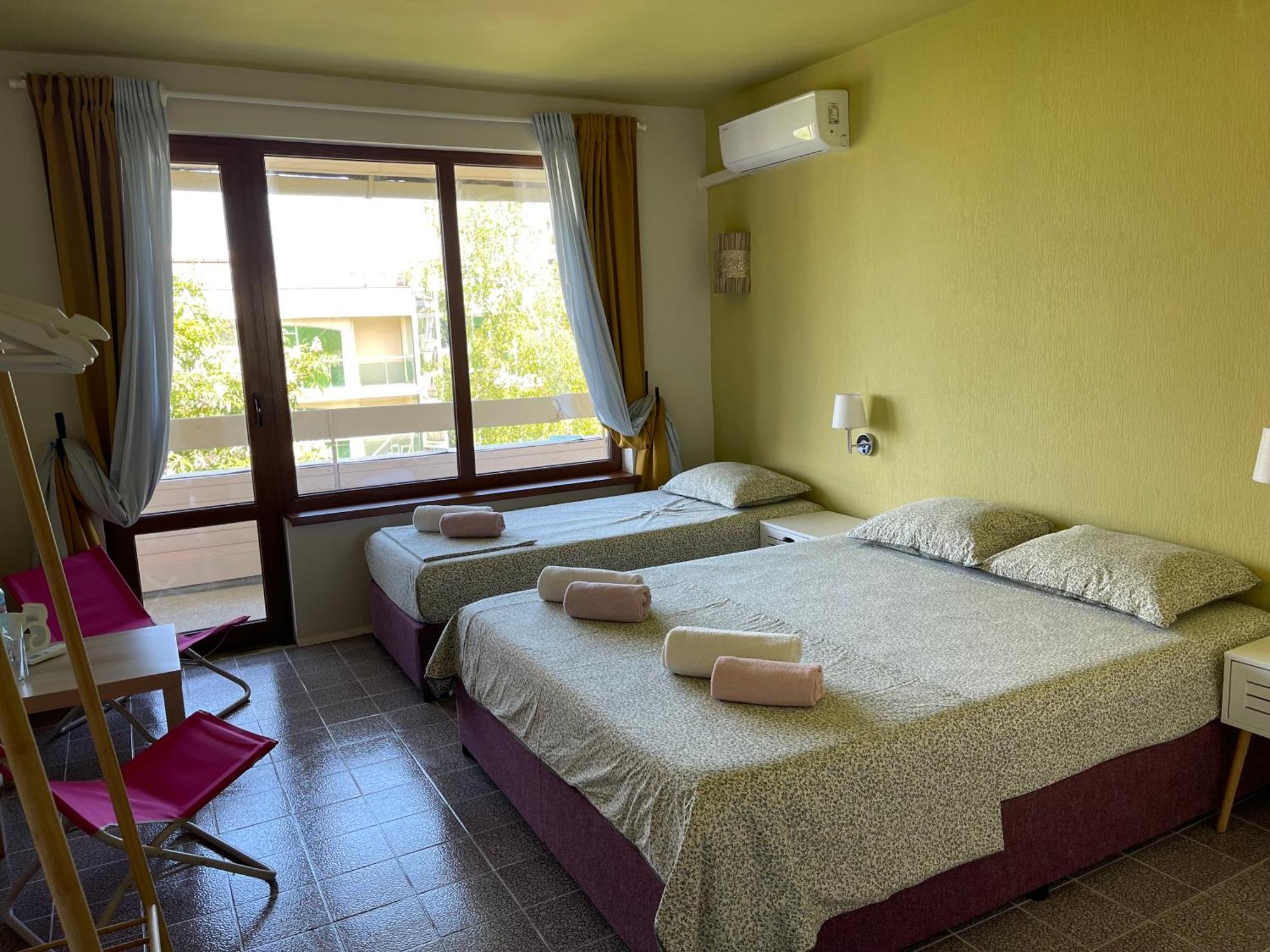 Amadina Garden Hotel Lozenets Buitenkant foto